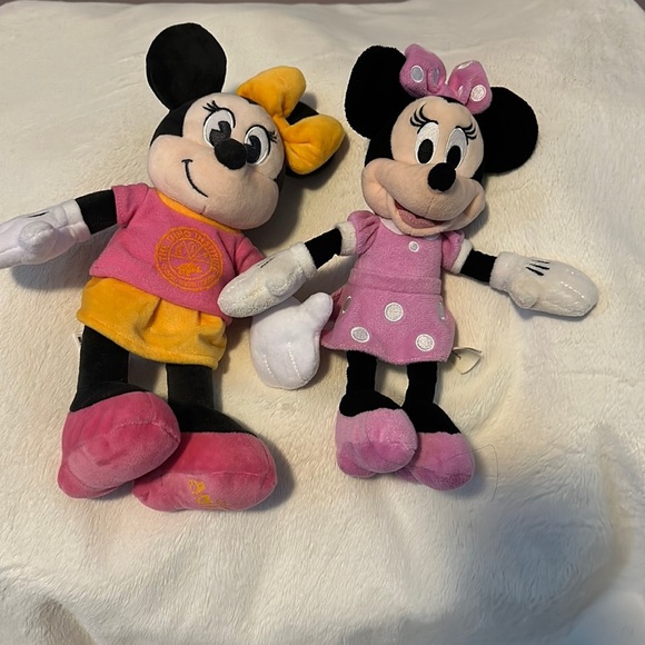 Disney Other - Minnie Mouse plushies Disney